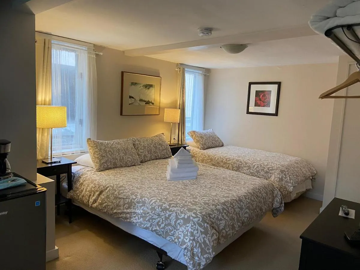 Douglas Guest House Vancouver 3*,  Canada