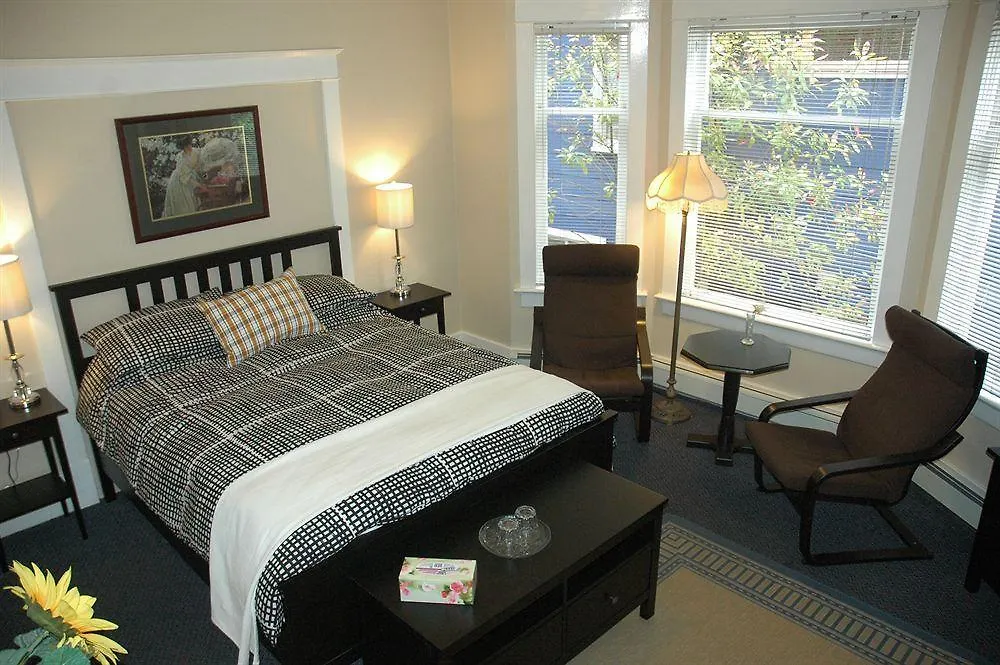 Bed & Breakfast Douglas Guest House Vancouver