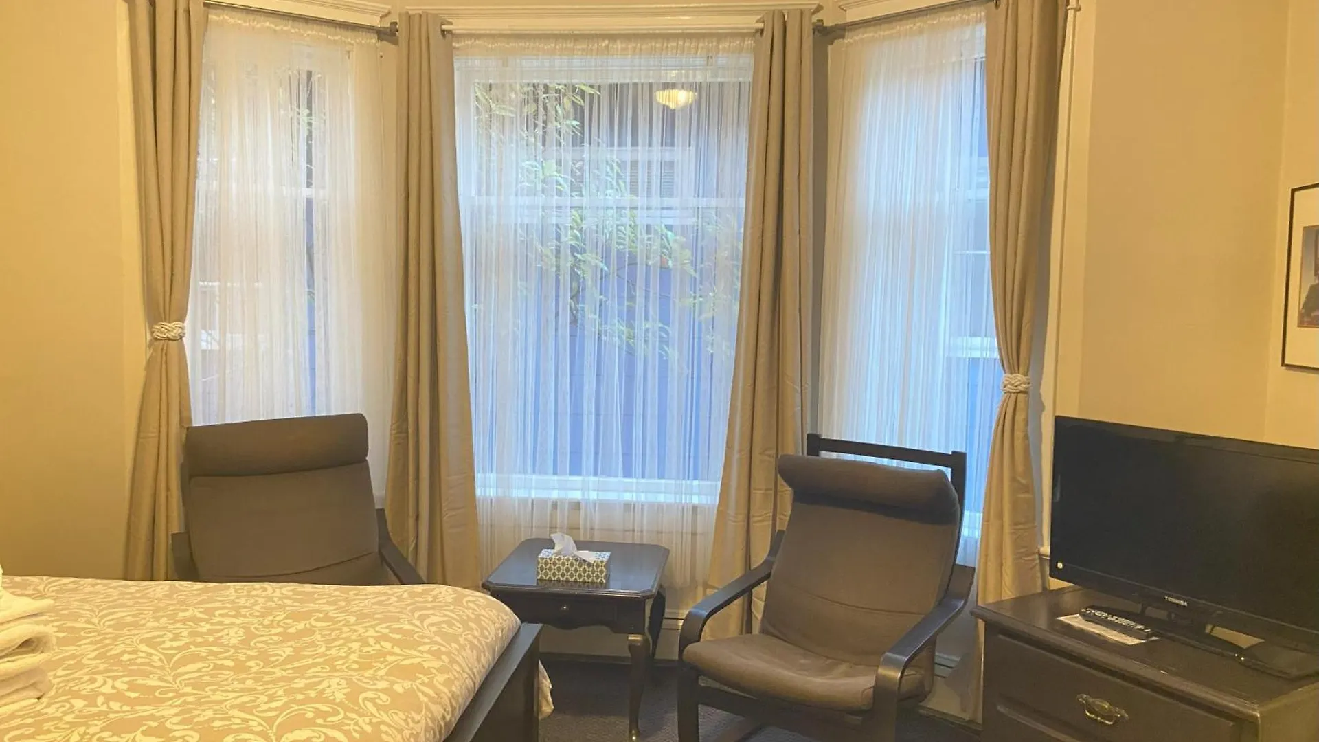 Douglas Guest House Vancouver